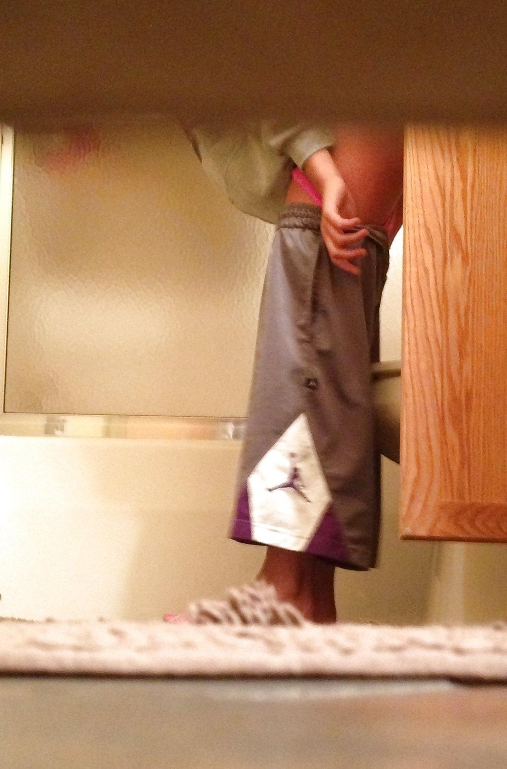 16P Shower Voyeur #3