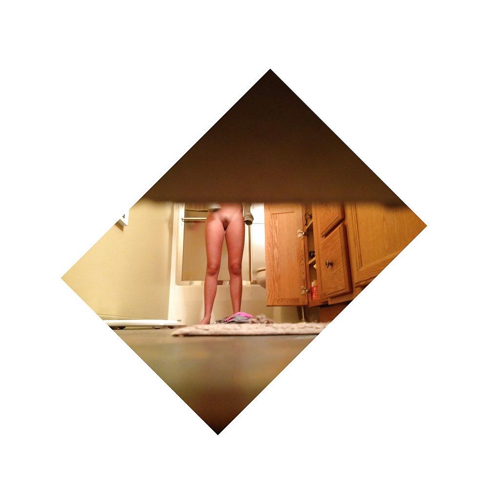 16P Shower Voyeur #3