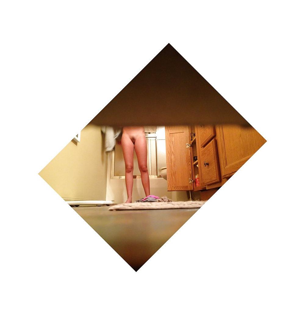 16P Shower Voyeur #3
