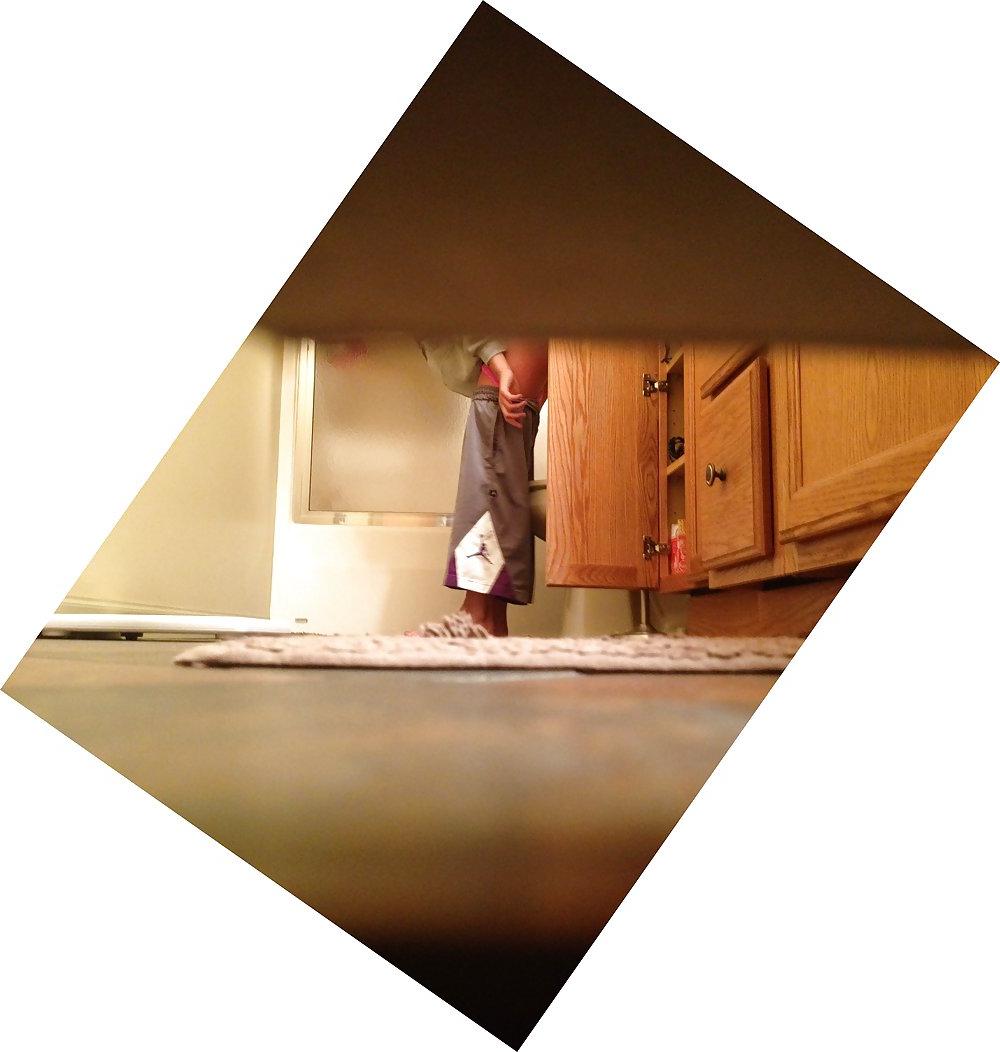 16P Shower Voyeur #3