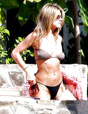 25P Jennifer aniston  to wank over 