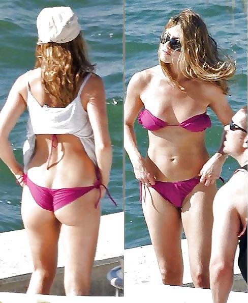 25P Jennifer aniston  to wank over 