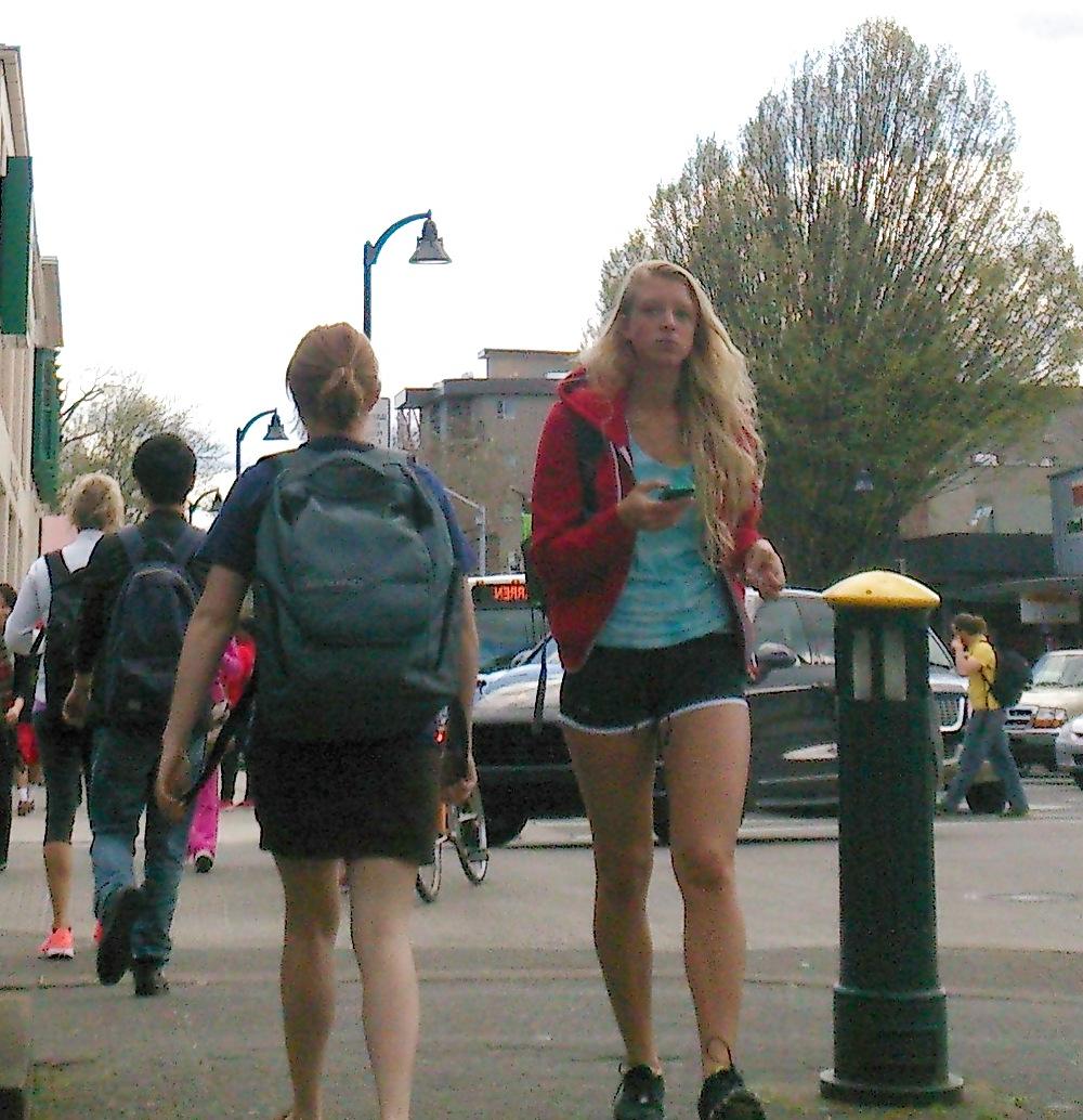 18P Voyeur Pics 12 - Nice Street Ass