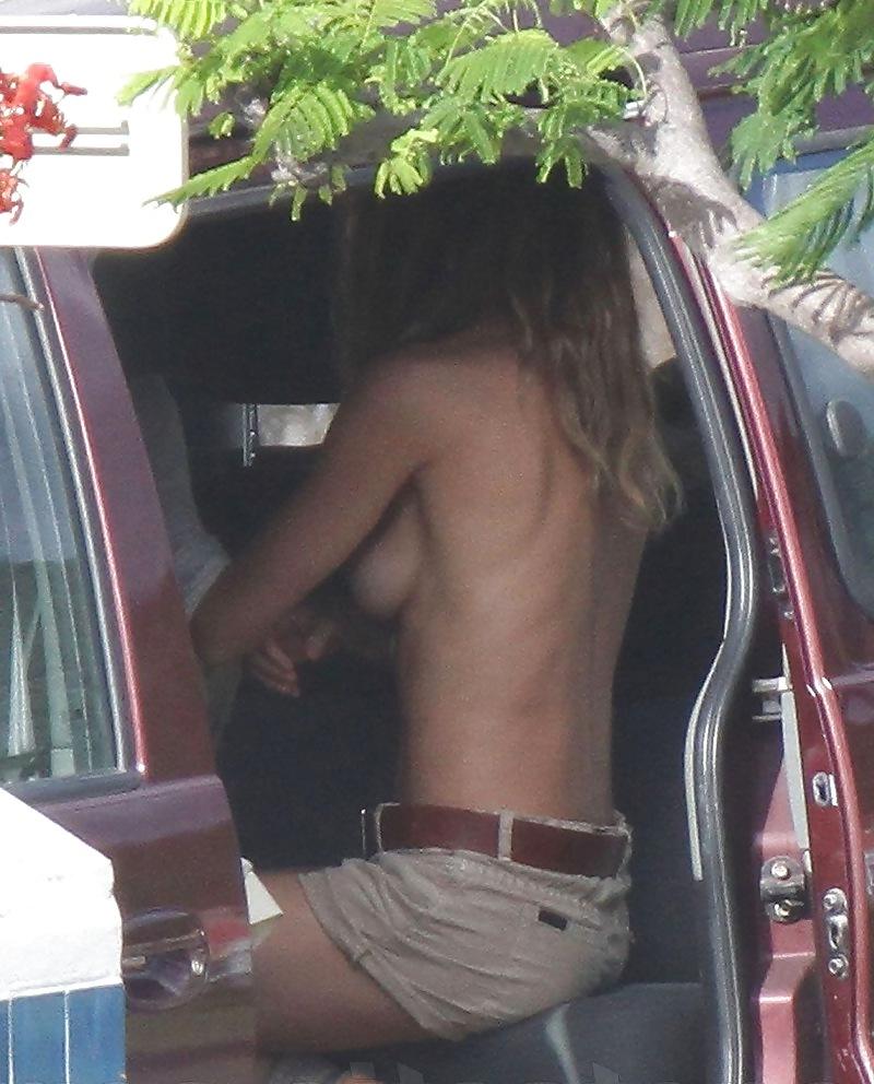 7P Gisele Bundchen is not shy