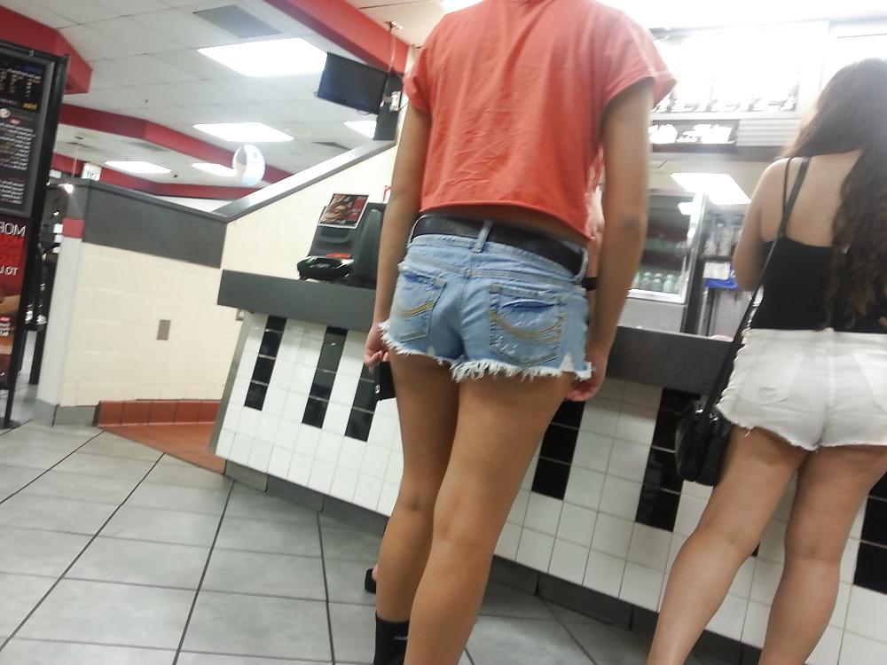 7P Sexy Teen Ass Cheeks Candids