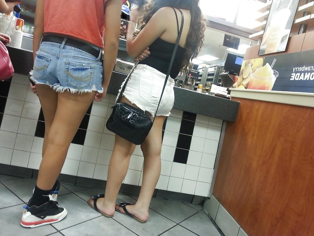 7P Sexy Teen Ass Cheeks Candids