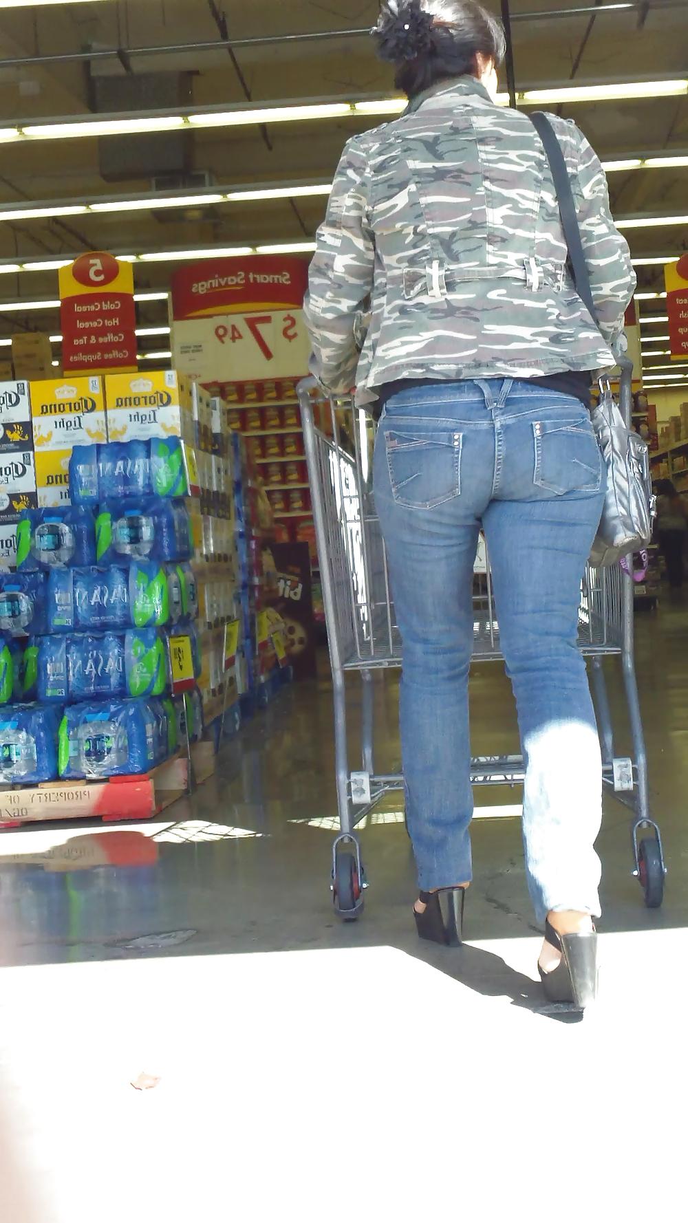 25P Public teen ass & butts jeans