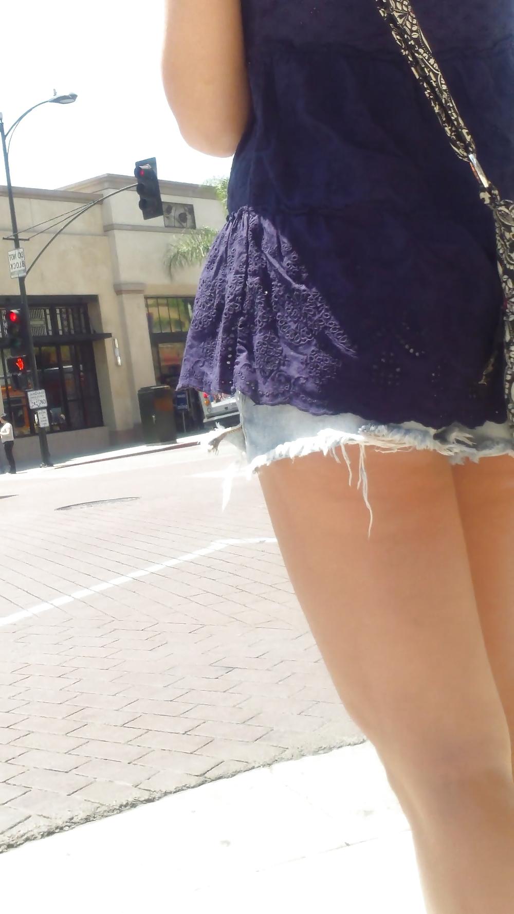 25P Public teen ass & butts jeans