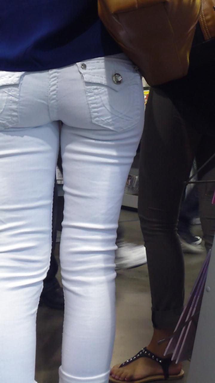 25P Tight teen butts & ass in jeans up close 
