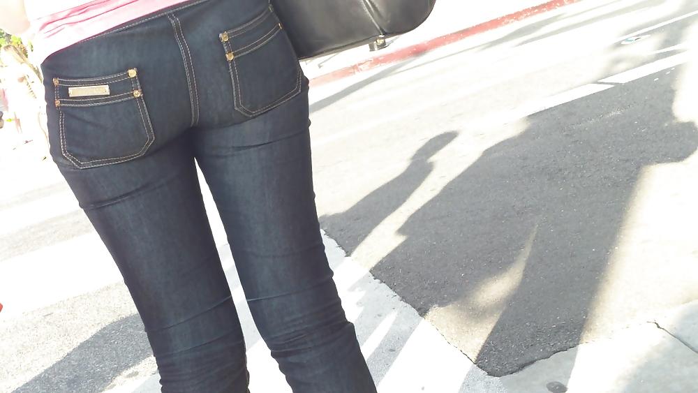 25P Tight teen butts & ass in jeans up close 