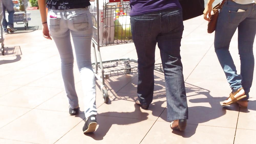 25P Tight teen butts & ass in jeans up close 