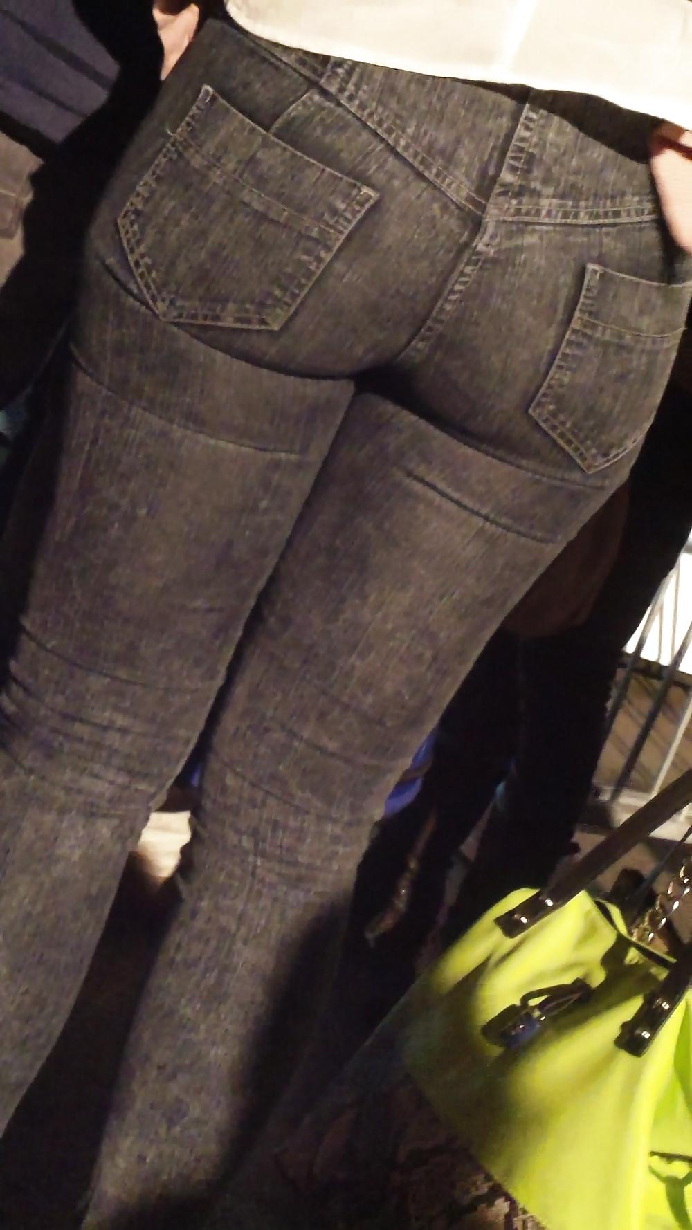 25P Tight teen butts & ass in jeans up close 