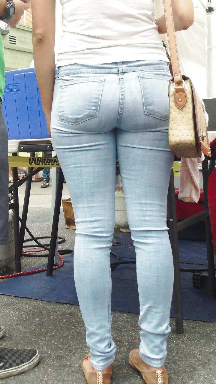 25P Tight teen butts & ass in jeans up close 
