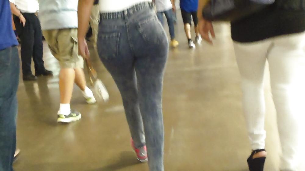 25P Tight teen butts & ass in jeans up close 