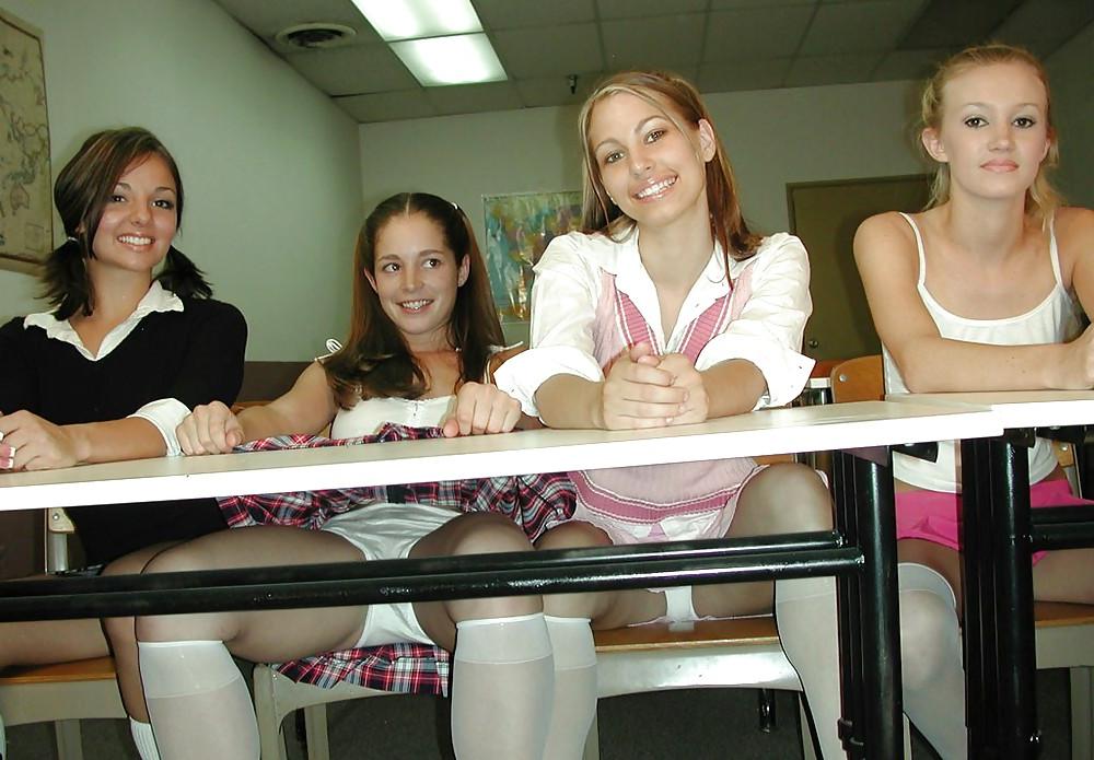 24P Group Of Girls Set 5
