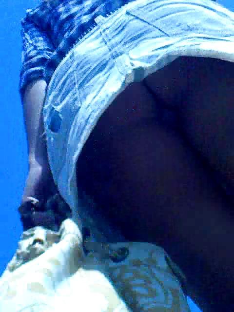 25P Etek alti upskirt
