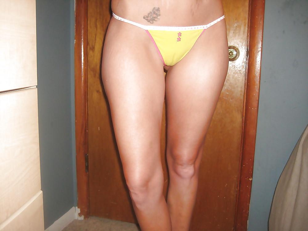 24P Fotze frisst Hose - cameltoe