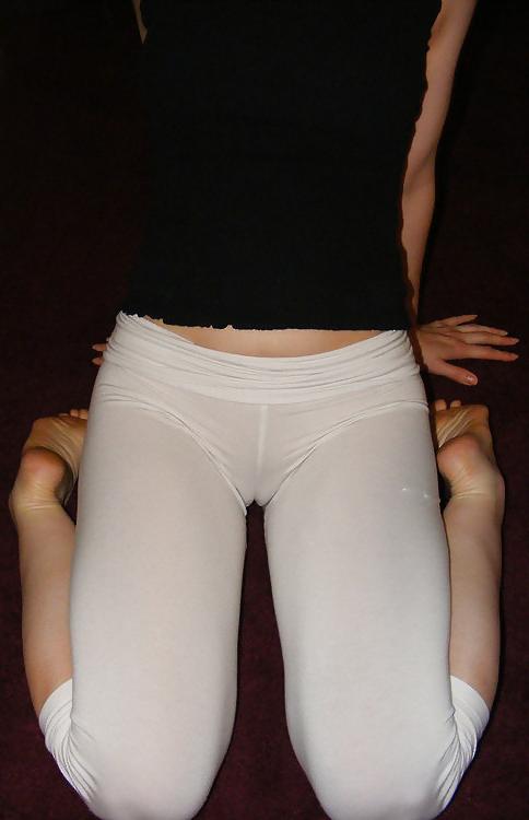 24P Fotze frisst Hose - cameltoe