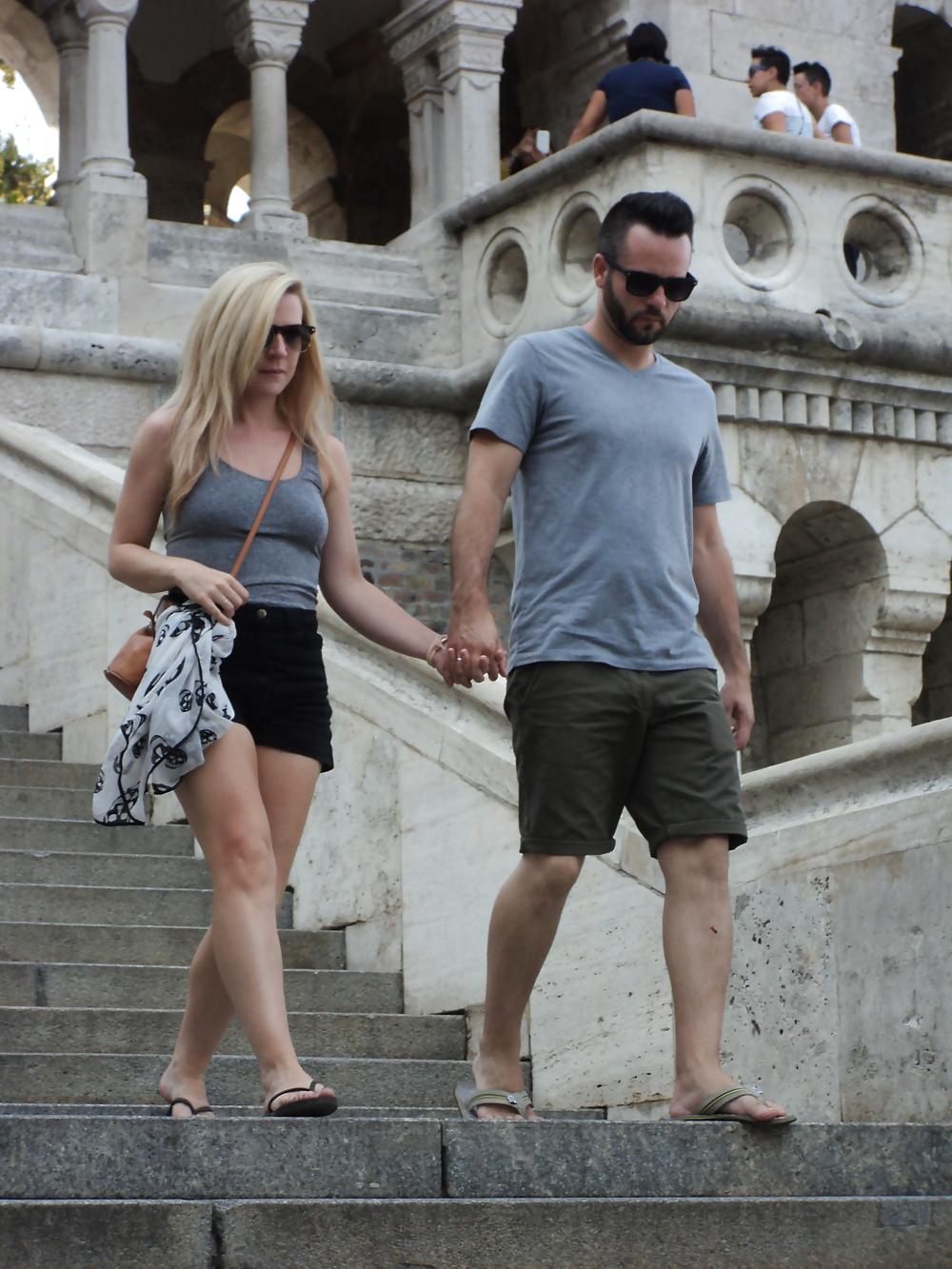 13P Candid Girls with their Boyfriends