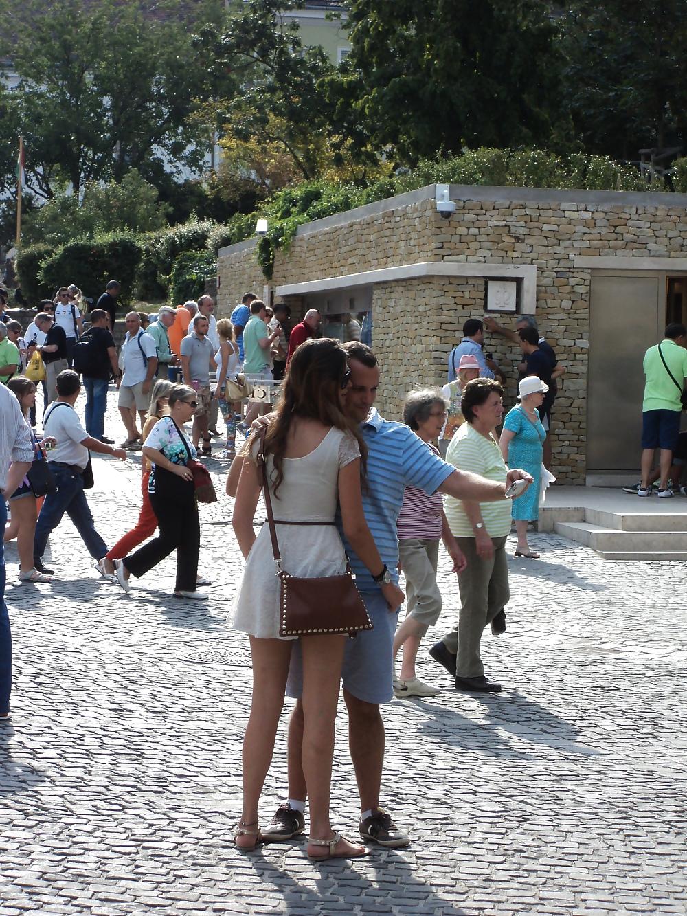 13P Candid Girls with their Boyfriends