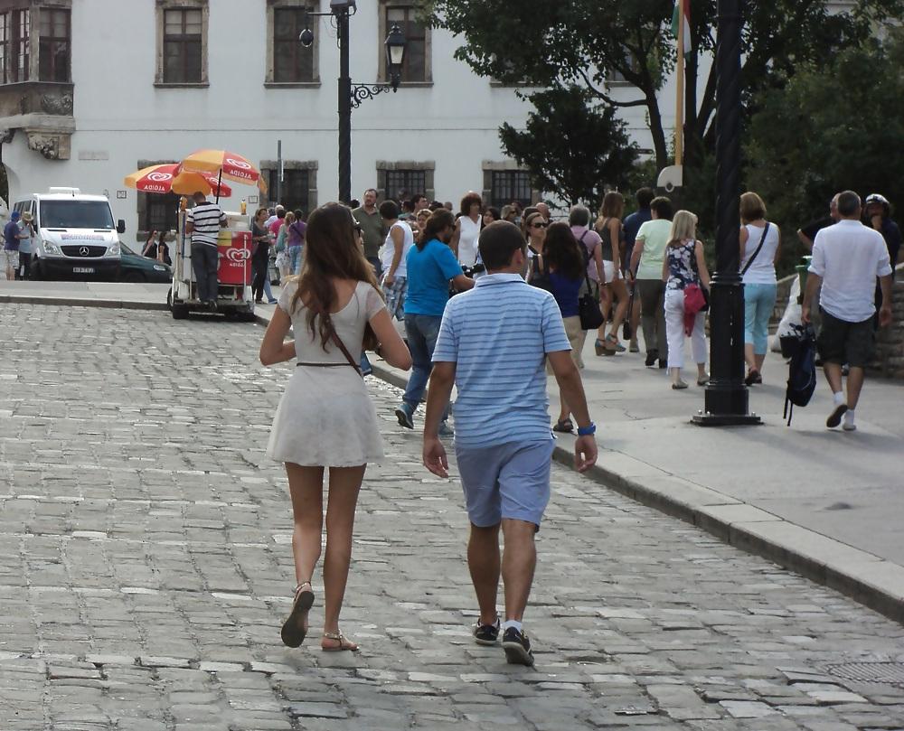 13P Candid Girls with their Boyfriends