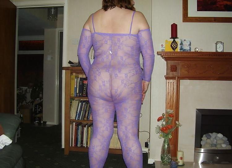 5P Chubby housewife in lingerie