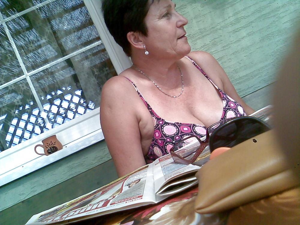 12P Friends mama in a bikini