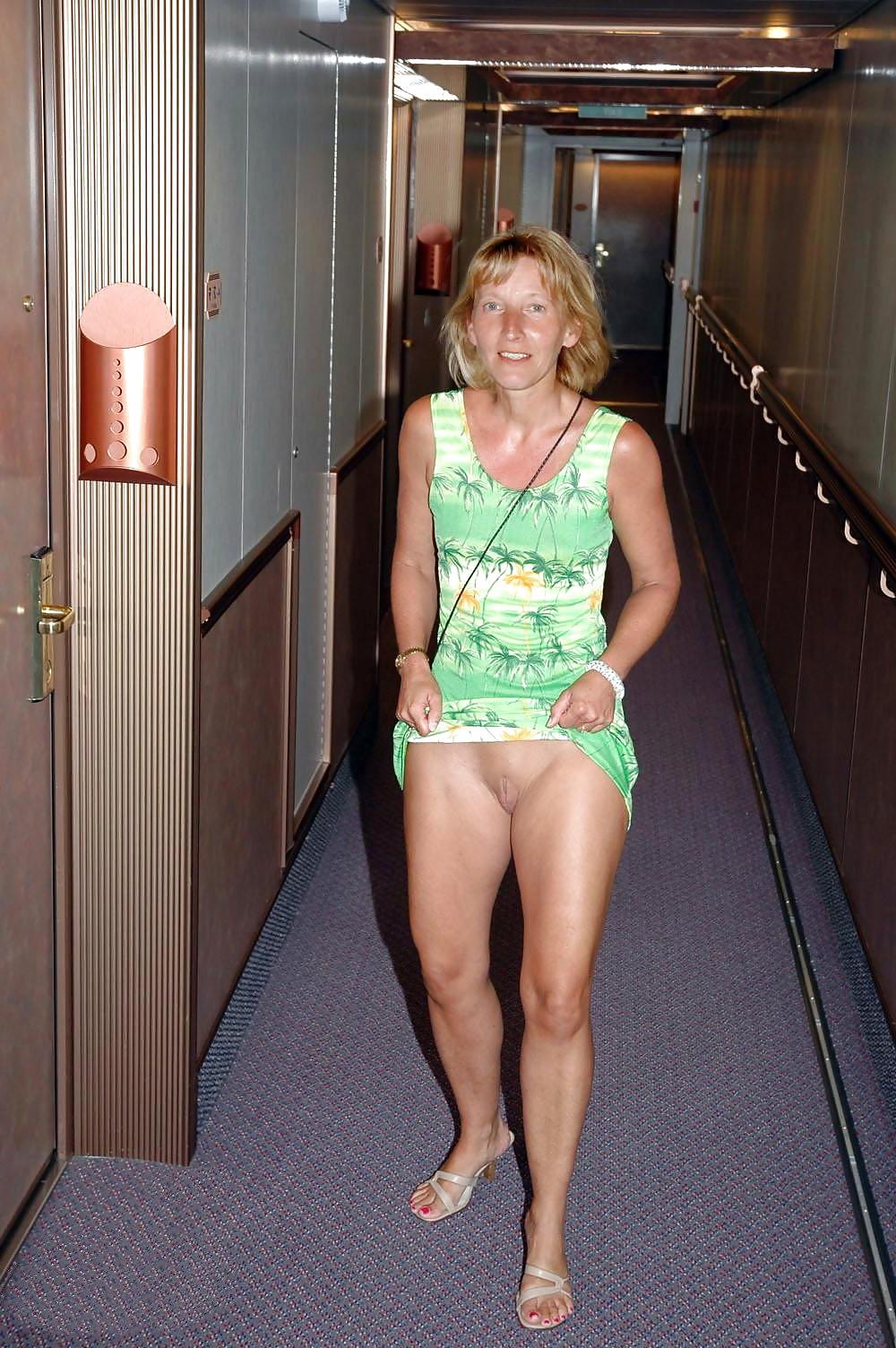25P Hotels and Hallways