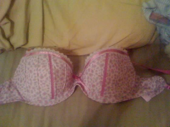 25P Delightful panties and bras of my best friend's girl!
