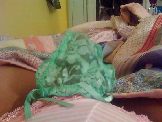 25P Delightful panties and bras of my best friend's girl!
