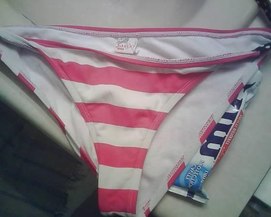 25P Delightful panties and bras of my best friend's girl!