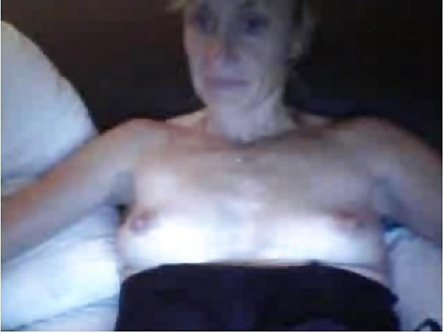 23P Horny MILF Plays with Tits and Pussy for Us on Cam