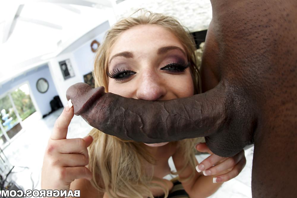 24P White women loving black corncobs...