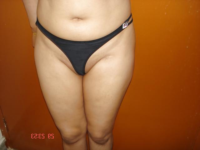 25P Bikini housewife