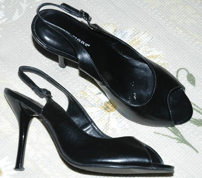 18P Wife's Slingback pip-toe Pumps