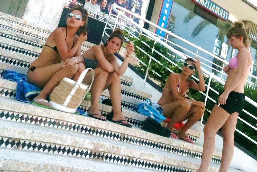 24P Candid Teen UK