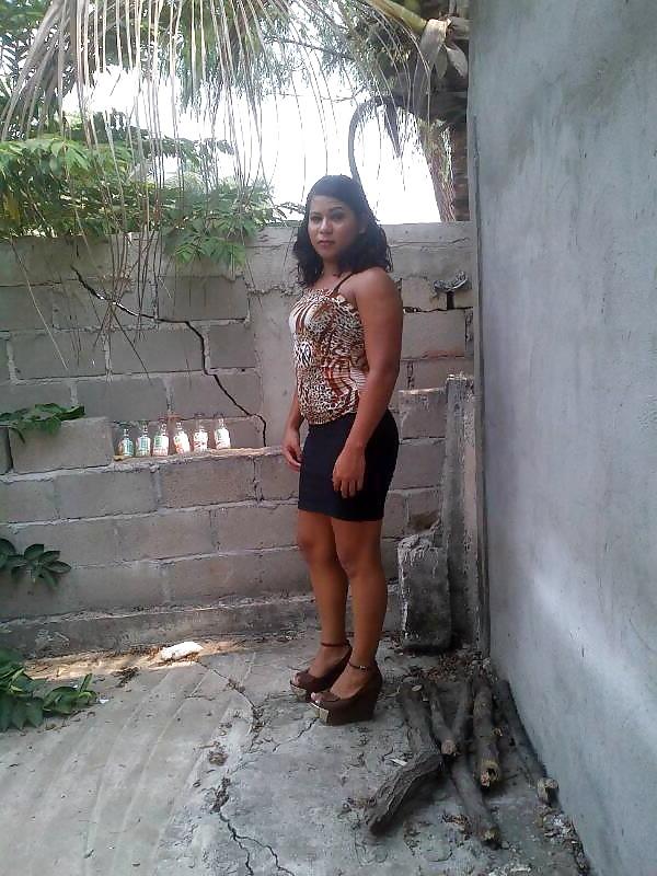 25P Bella Travesti jovencita