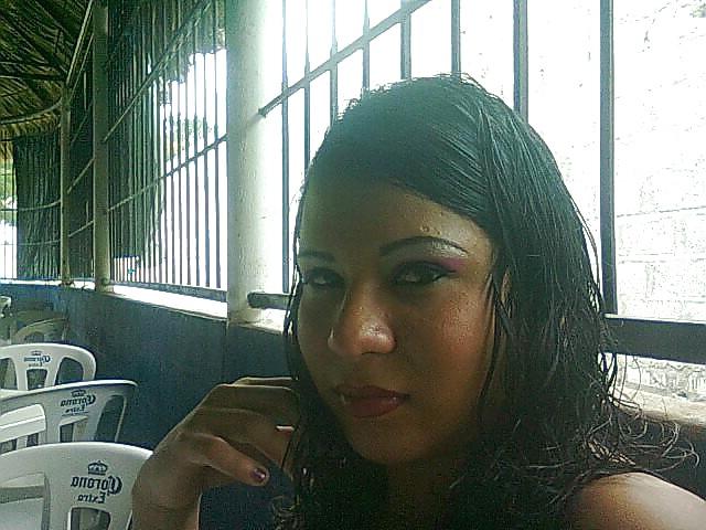 25P Bella Travesti jovencita