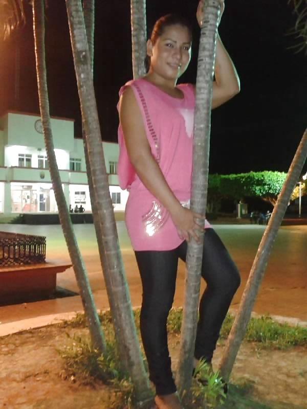 25P Bella Travesti jovencita