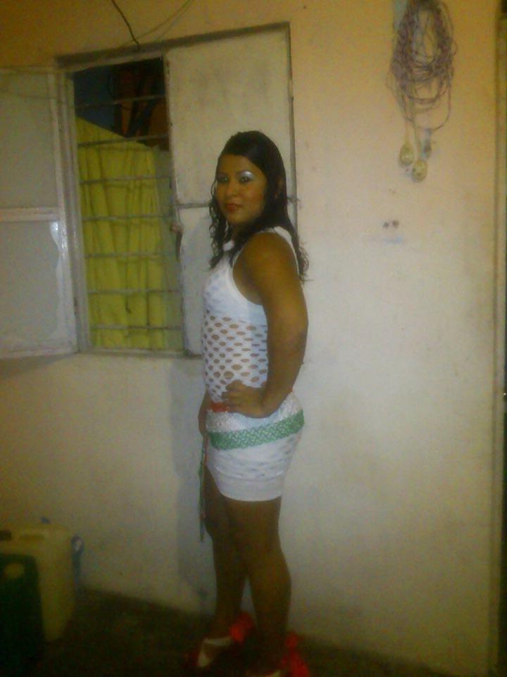 25P Bella Travesti jovencita