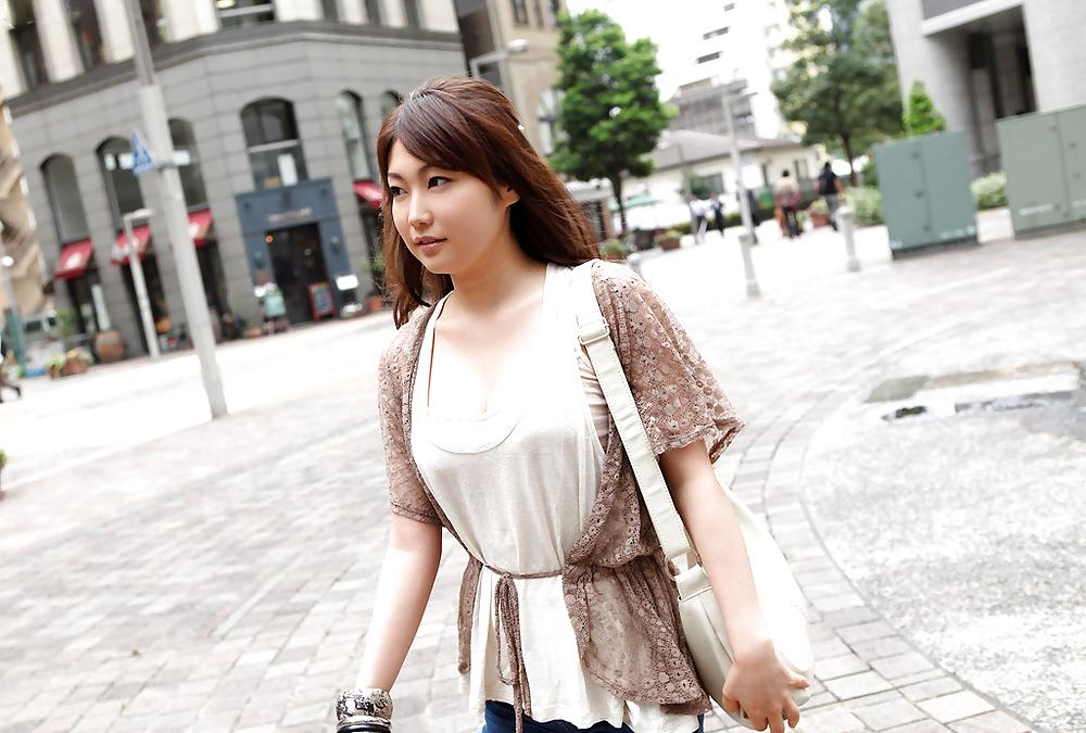 21P Japanese girl nude in hotel