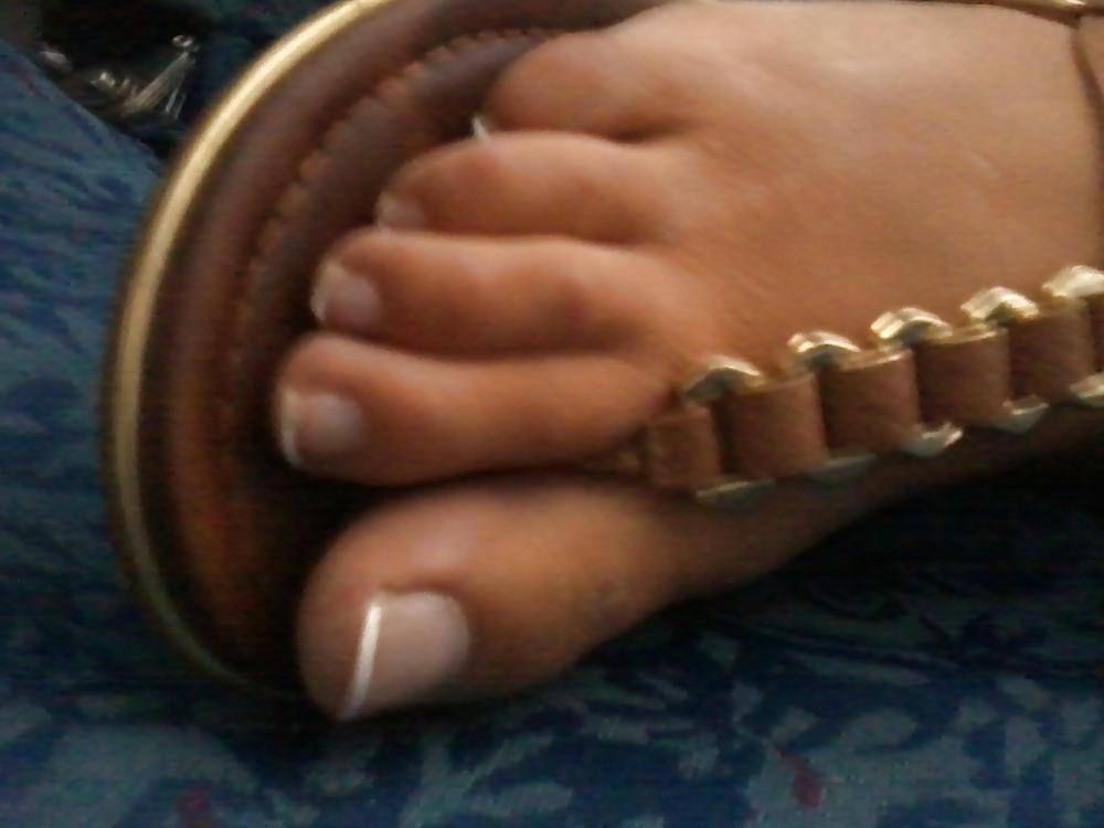 20P Arab hot feet yumy toes