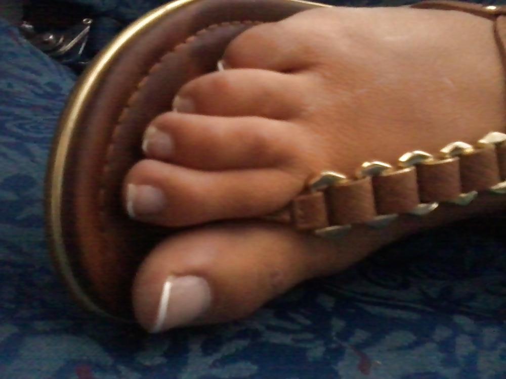 20P Arab hot feet yumy toes
