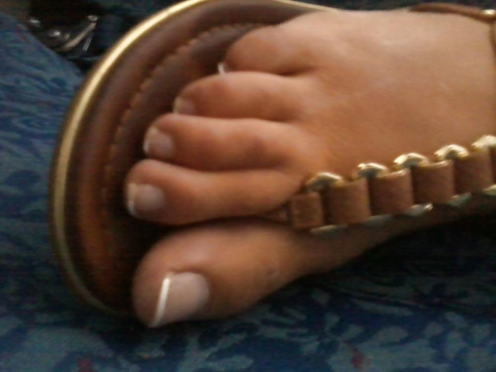 20P Arab hot feet yumy toes