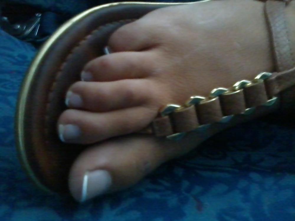 20P Arab hot feet yumy toes