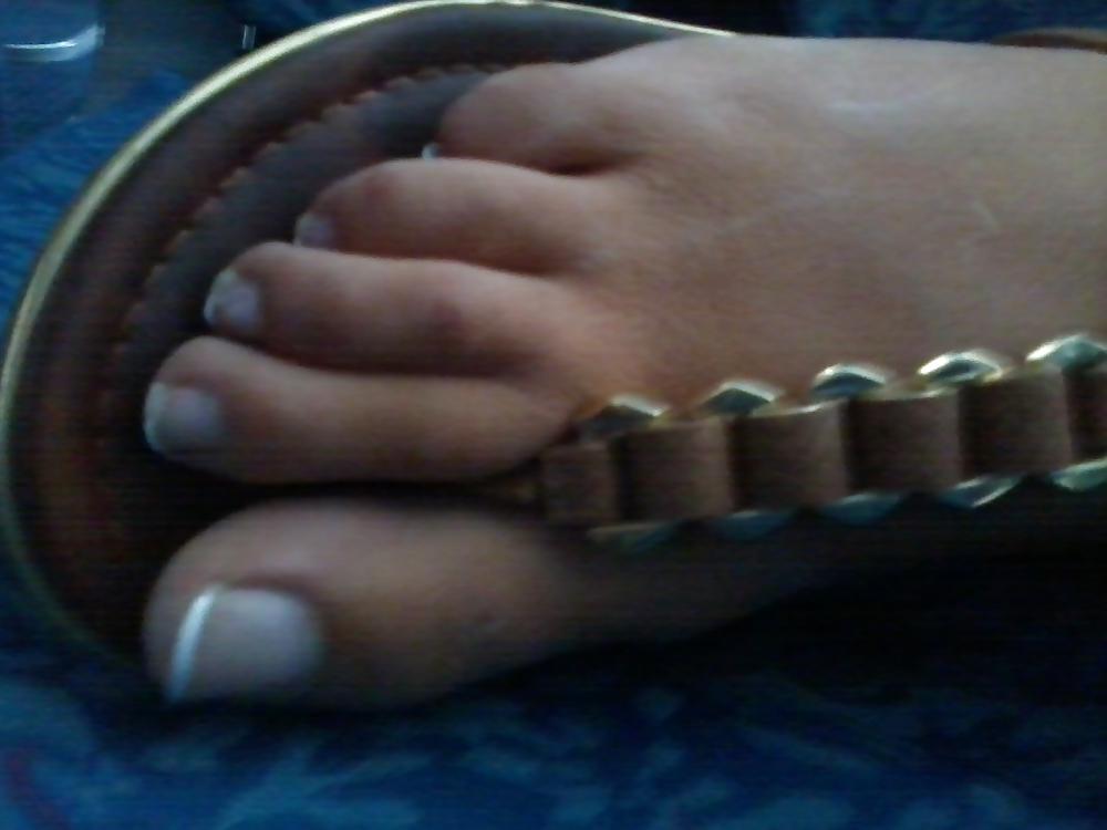20P Arab hot feet yumy toes