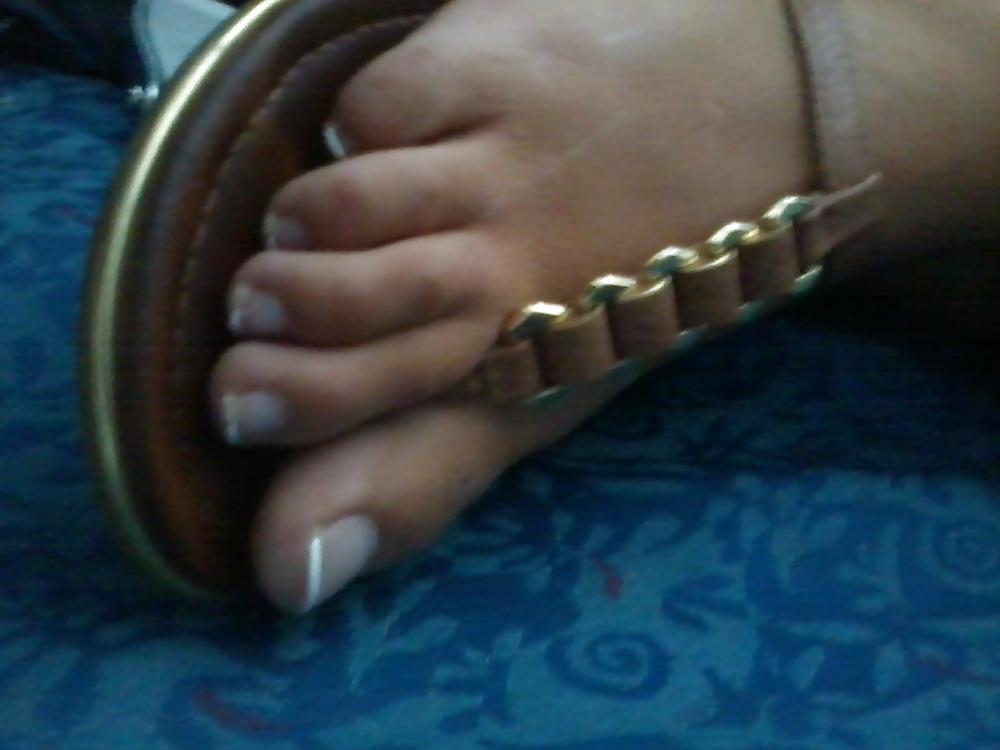 20P Arab hot feet yumy toes