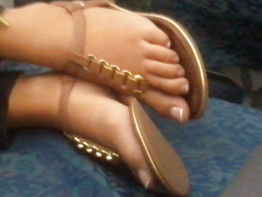20P Arab hot feet yumy toes
