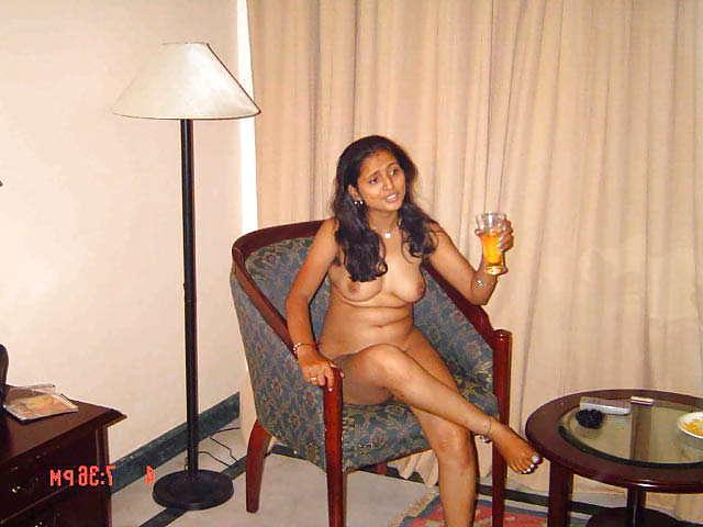 25P DESI Sexy GALS