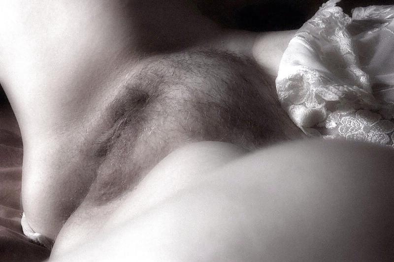 21P I LOVE HER PUSSY MOUND.